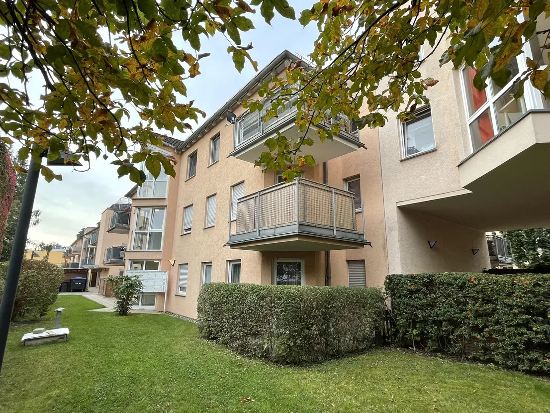 MAISONETTWOHNUNG ÜBER DREI ETAGEN MIT TG, BALKON, KELLER ETC.